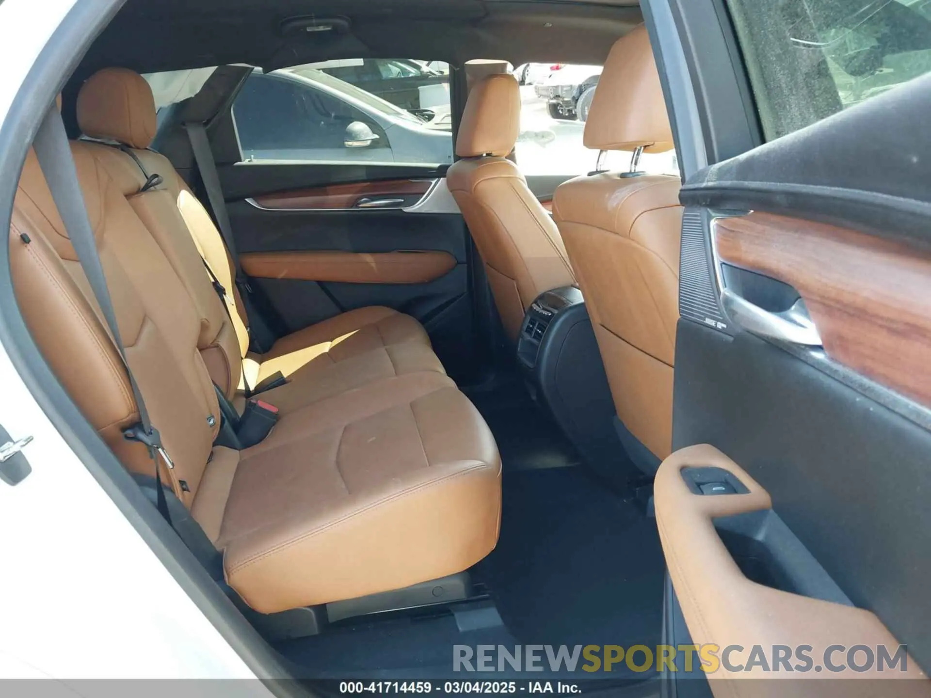 8 Photograph of a damaged car 1GYKNDRS4PZ195431 CADILLAC XT5 2023