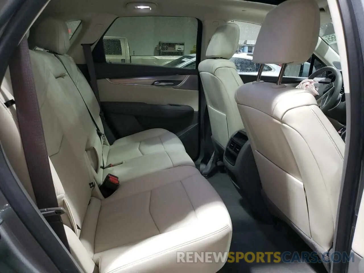 11 Photograph of a damaged car 1GYKNDRS5PZ221261 CADILLAC XT5 2023