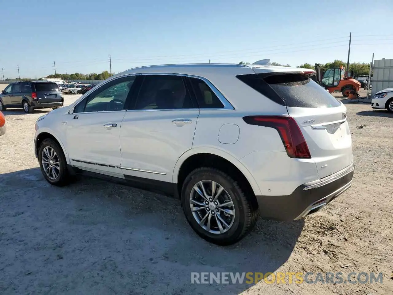 2 Фотография поврежденного автомобиля 1GYKNDRS8PZ135295 CADILLAC XT5 2023