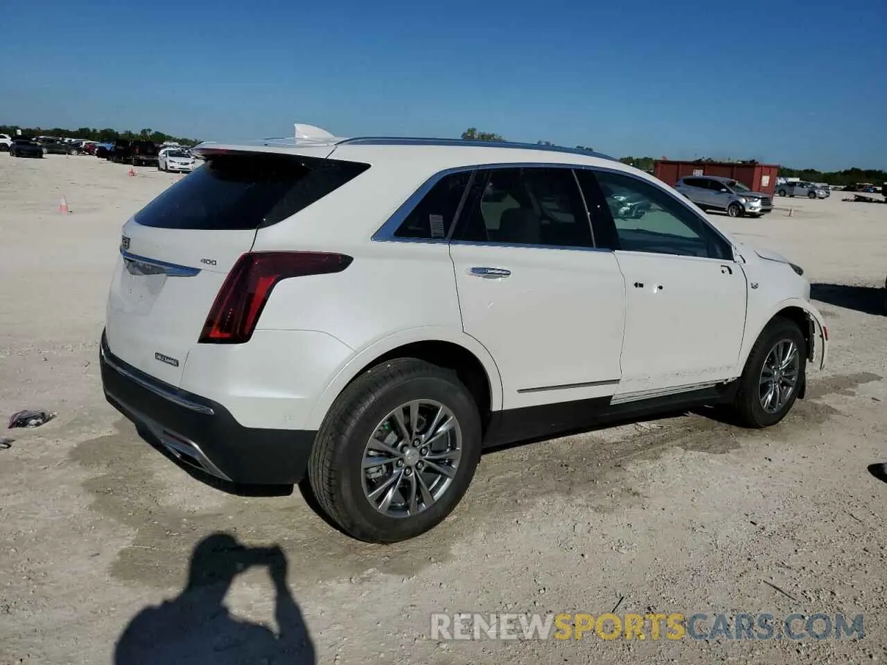3 Фотография поврежденного автомобиля 1GYKNDRS8PZ135295 CADILLAC XT5 2023