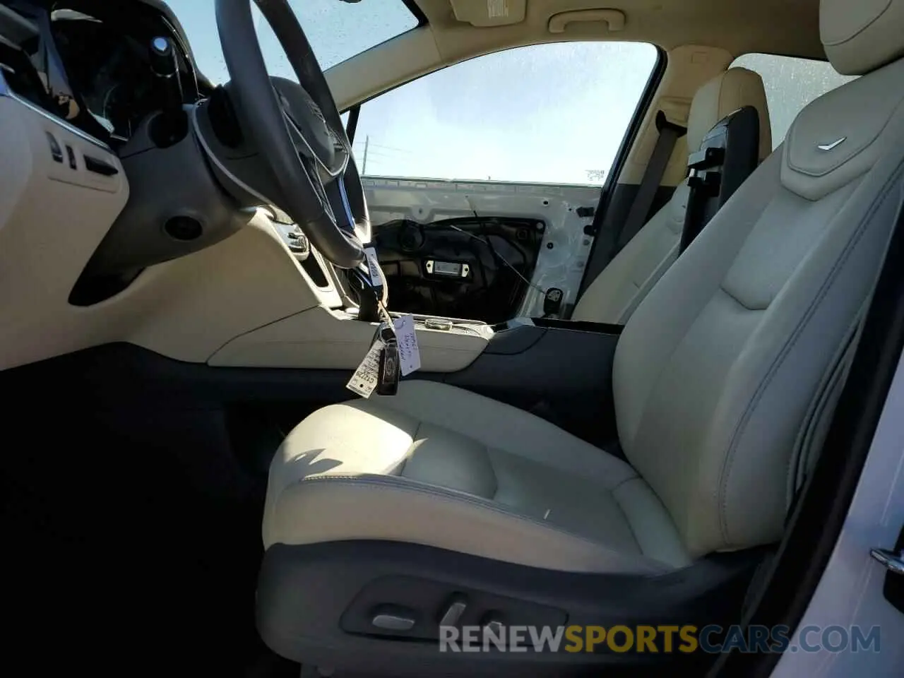7 Фотография поврежденного автомобиля 1GYKNDRS8PZ135295 CADILLAC XT5 2023