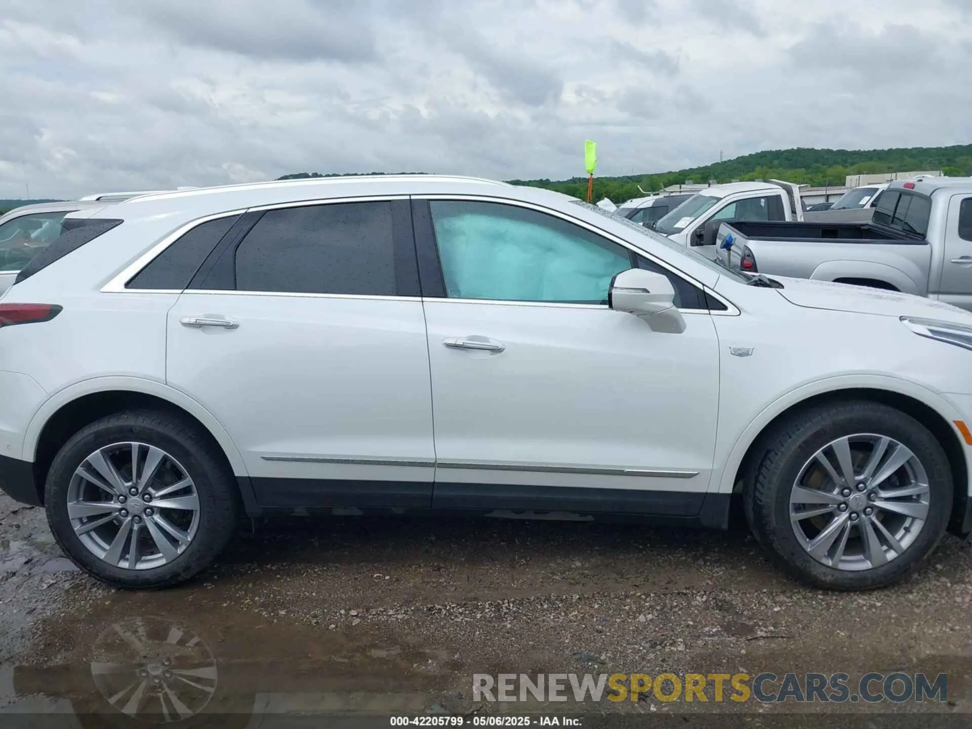 13 Фотография поврежденного автомобиля 1GYKNDRS9PZ199653 CADILLAC XT5 2023