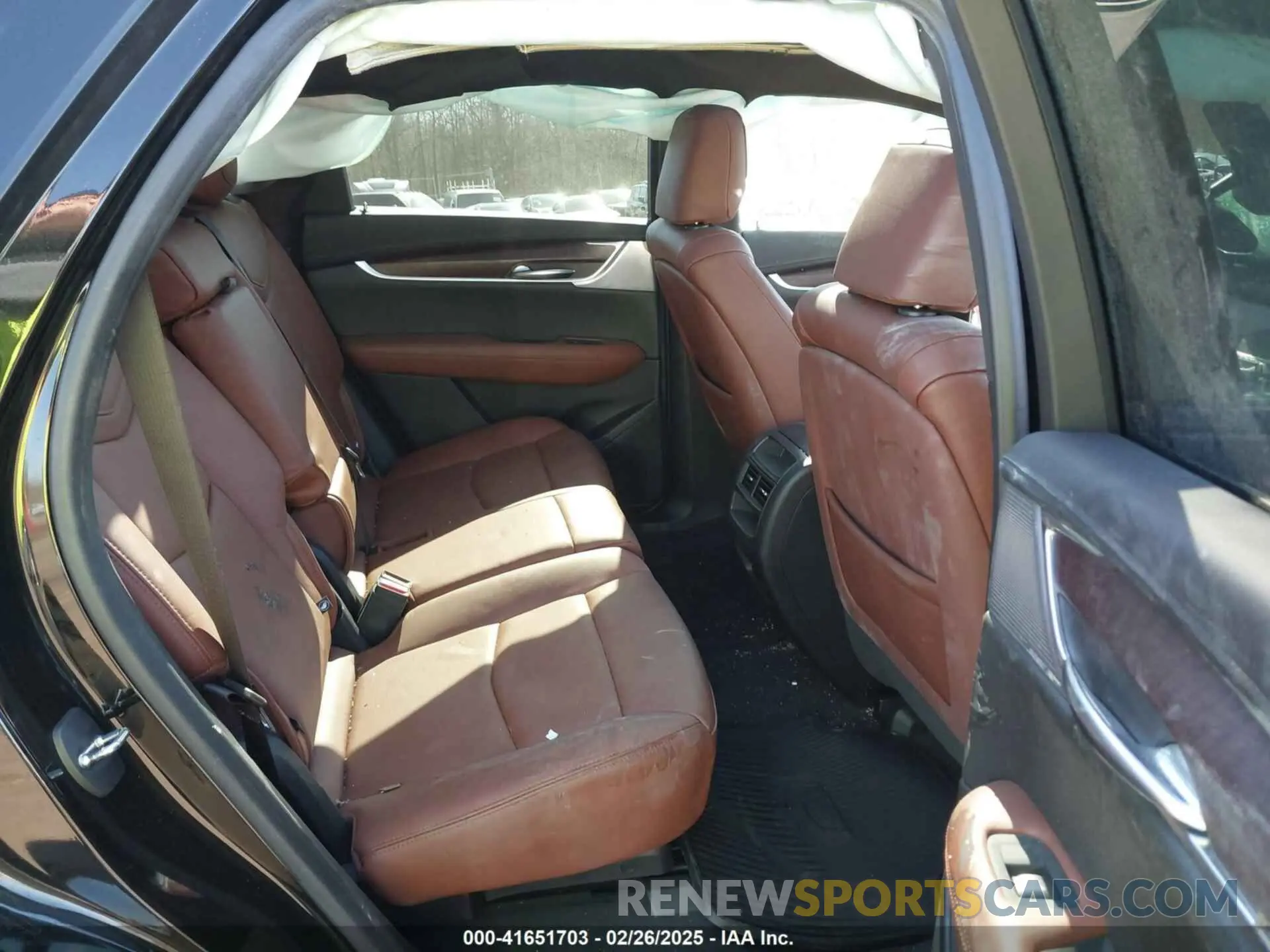 8 Photograph of a damaged car 1GYKNGRS5PZ222539 CADILLAC XT5 2023