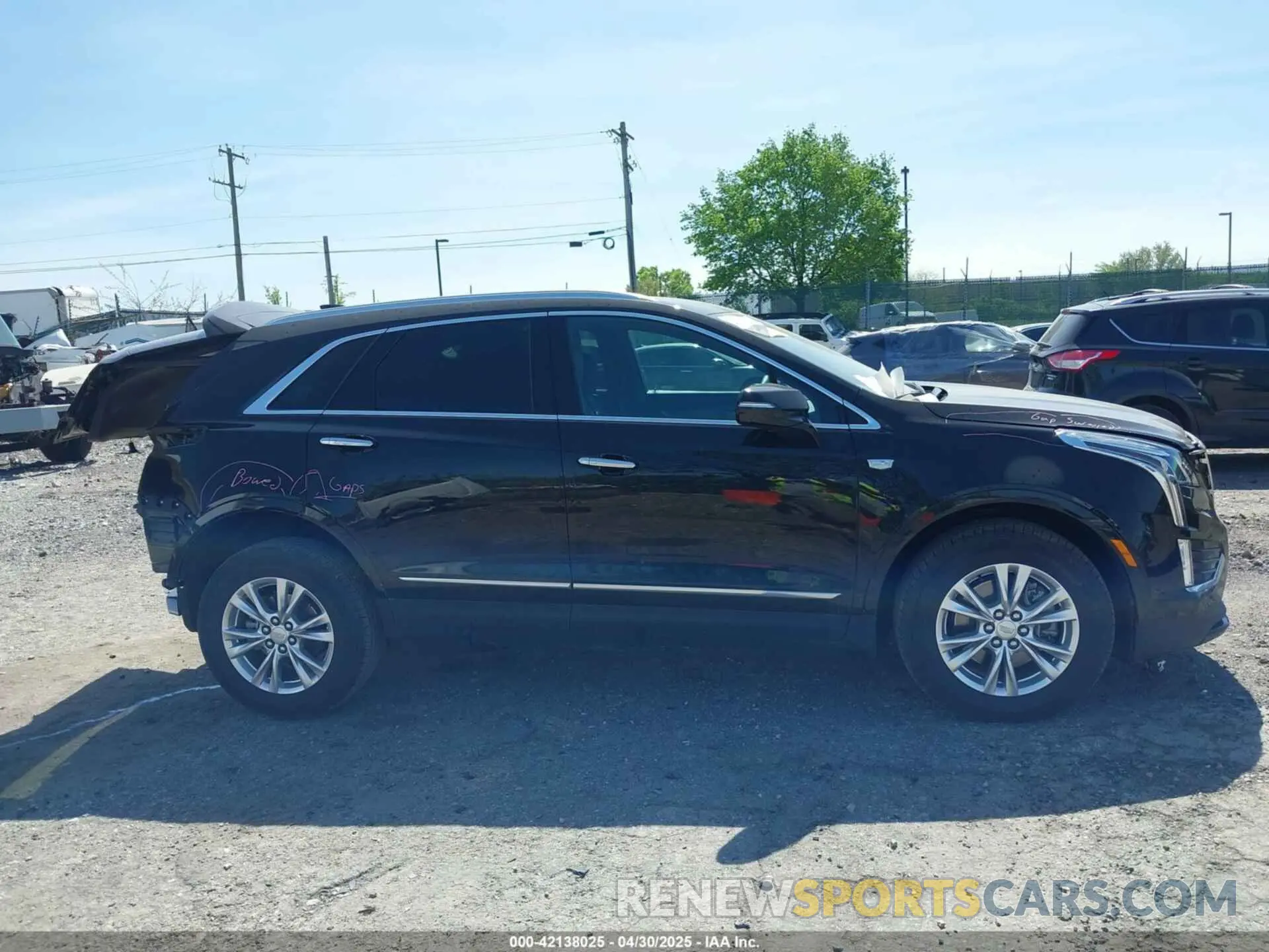 14 Photograph of a damaged car 1GYKNAR43RZ725293 CADILLAC XT5 2024
