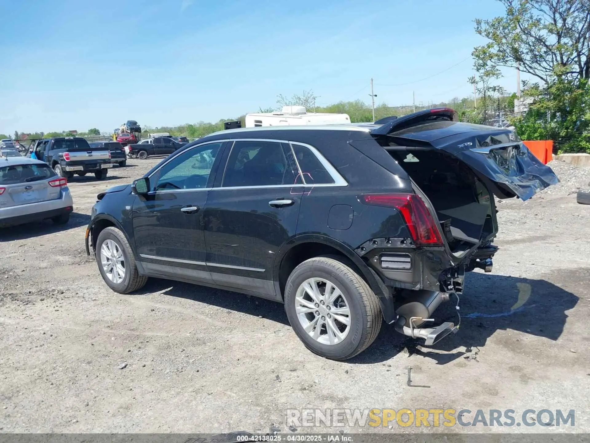3 Photograph of a damaged car 1GYKNAR43RZ725293 CADILLAC XT5 2024