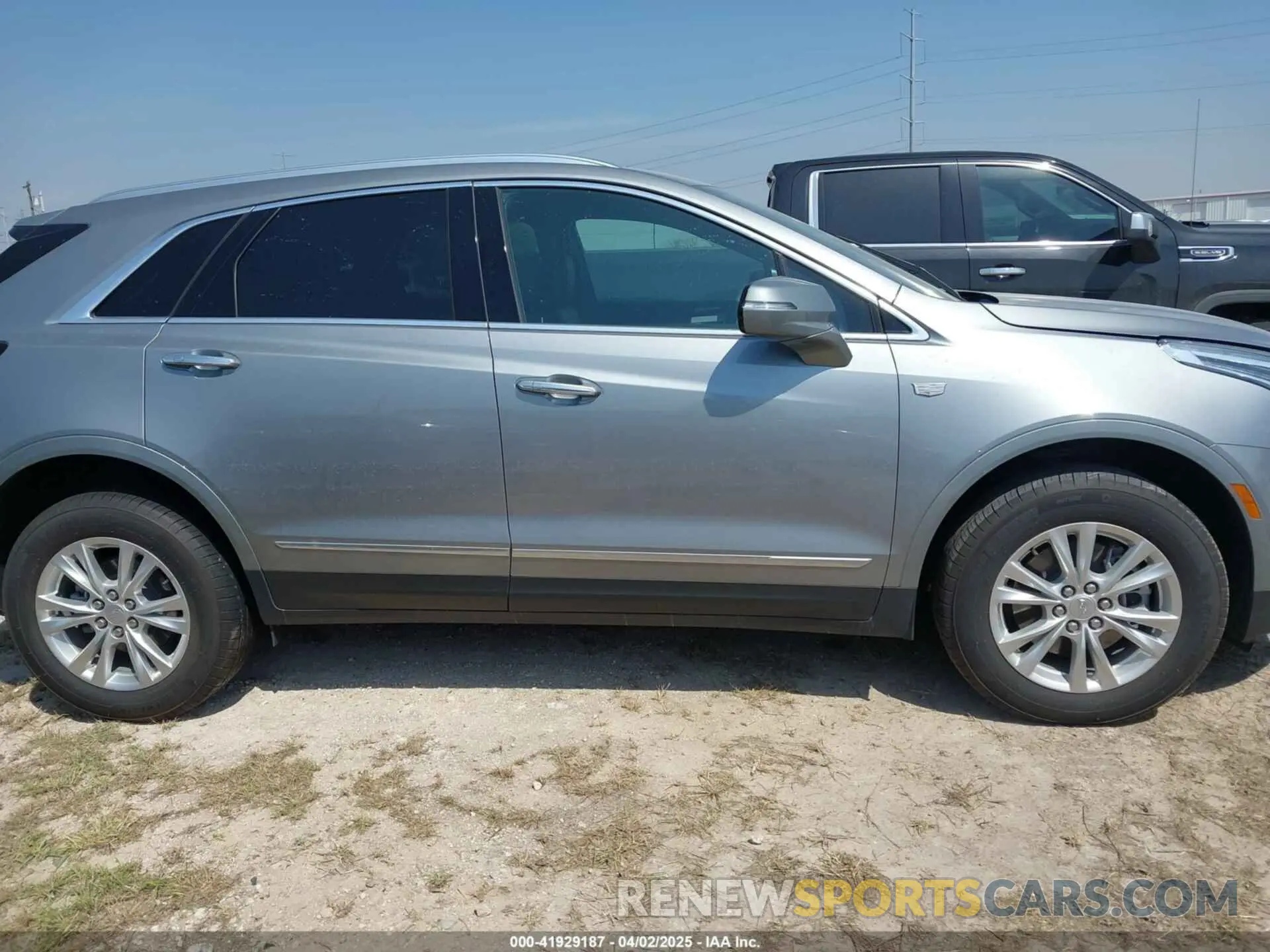 13 Фотография поврежденного автомобиля 1GYKNAR47RZ745529 CADILLAC XT5 2024