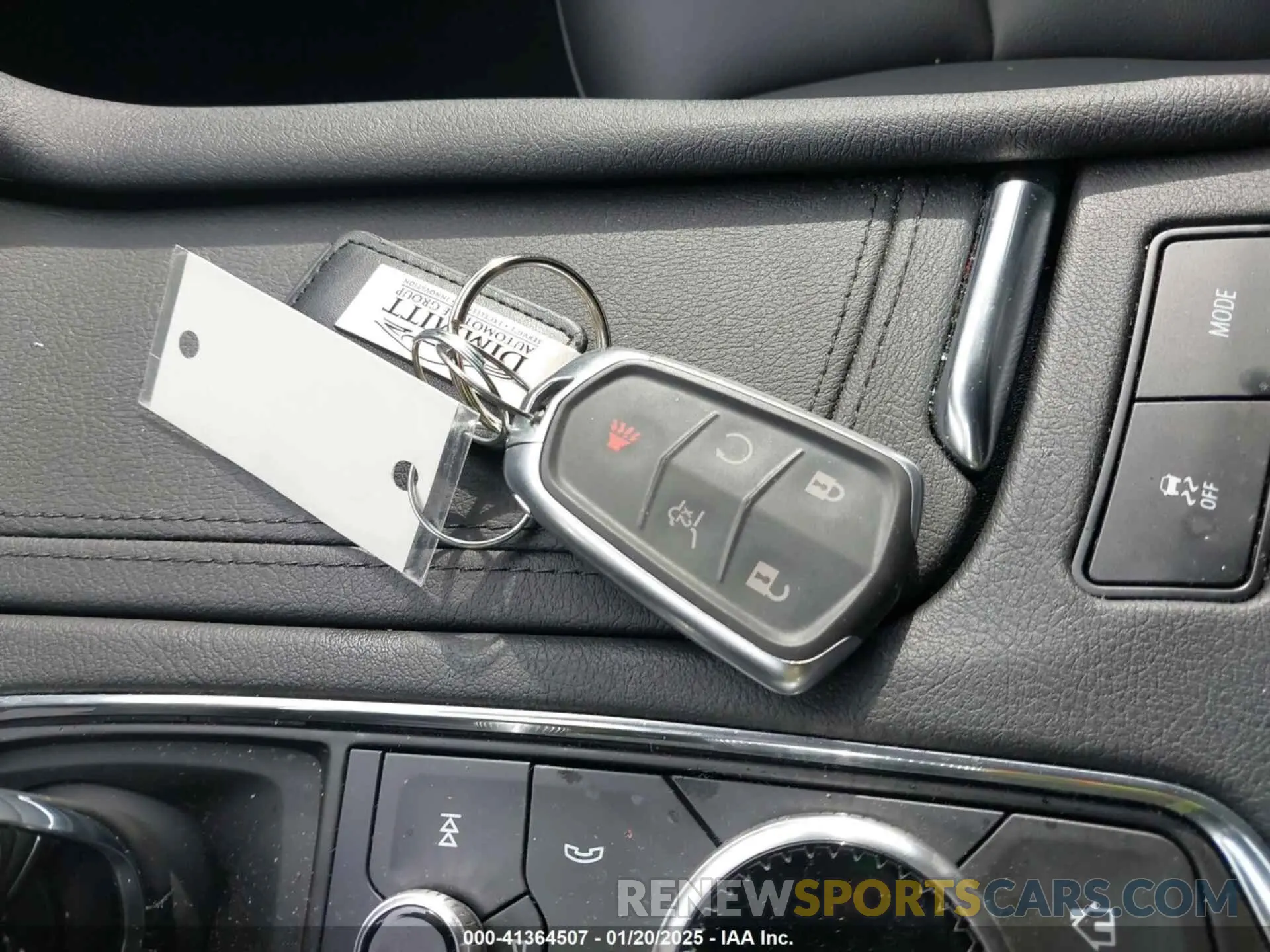 11 Фотография поврежденного автомобиля 1GYKNAR48RZ716976 CADILLAC XT5 2024