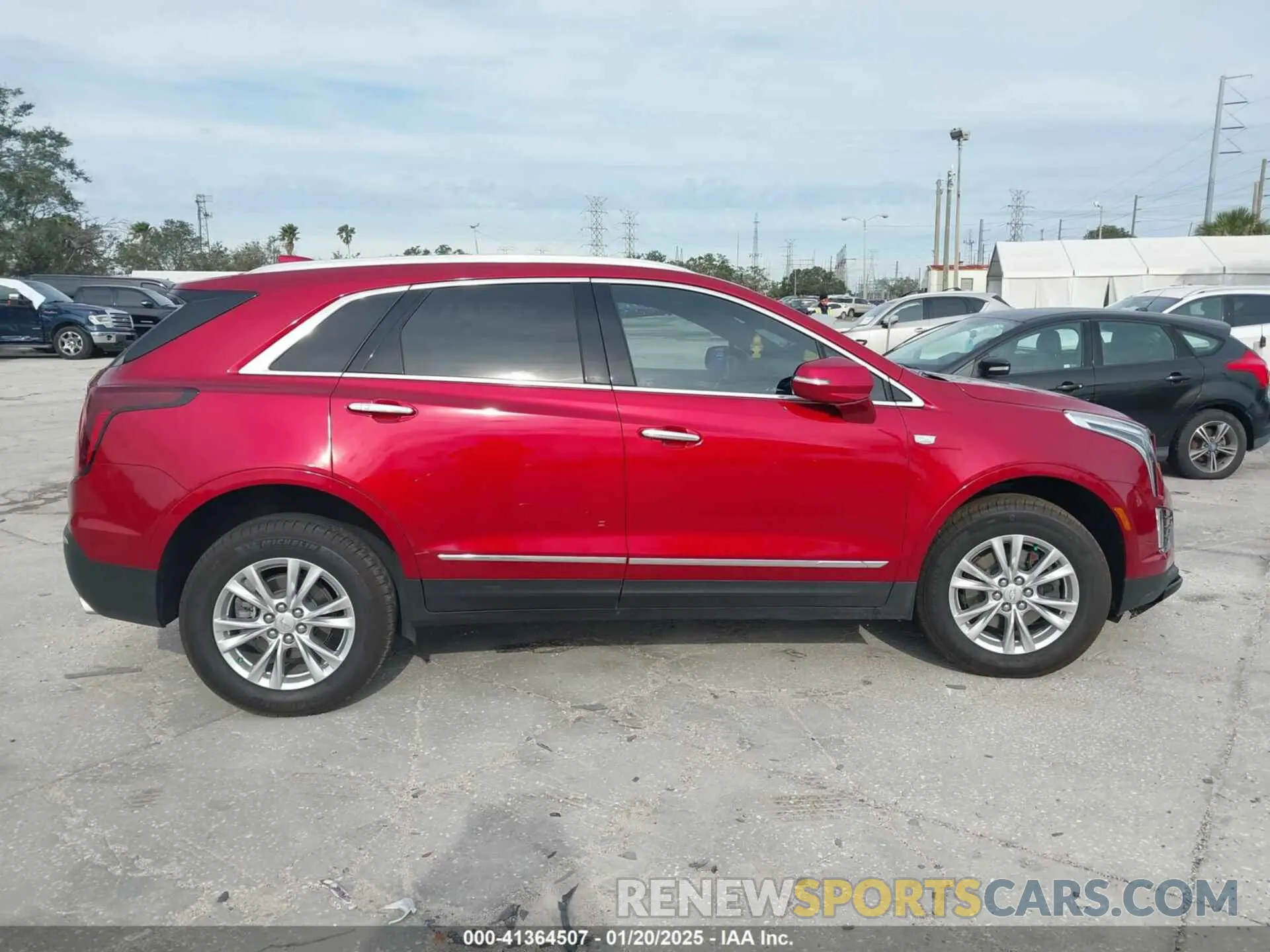 13 Фотография поврежденного автомобиля 1GYKNAR48RZ716976 CADILLAC XT5 2024