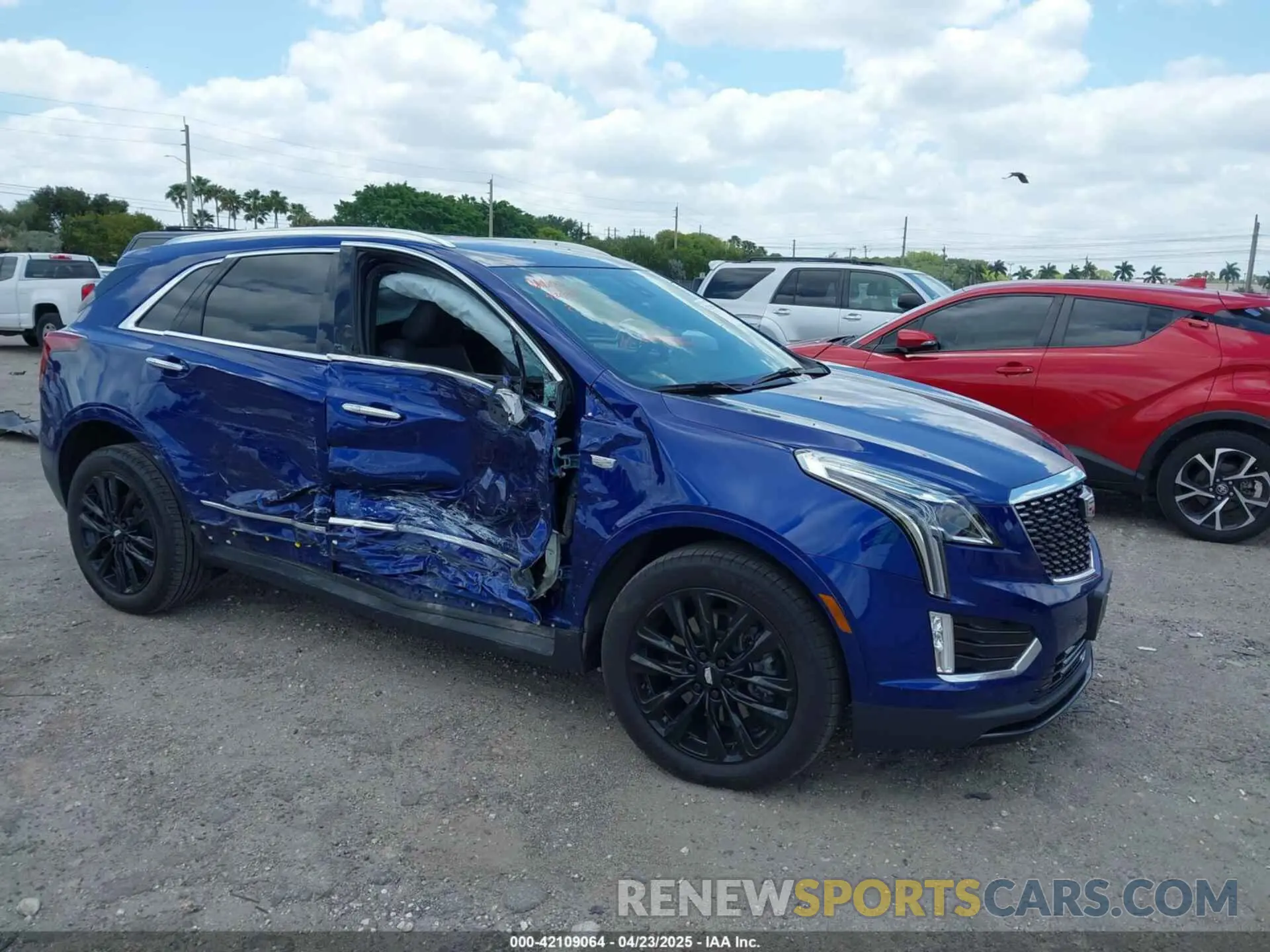 1 Photograph of a damaged car 1GYKNBR41RZ755169 CADILLAC XT5 2024