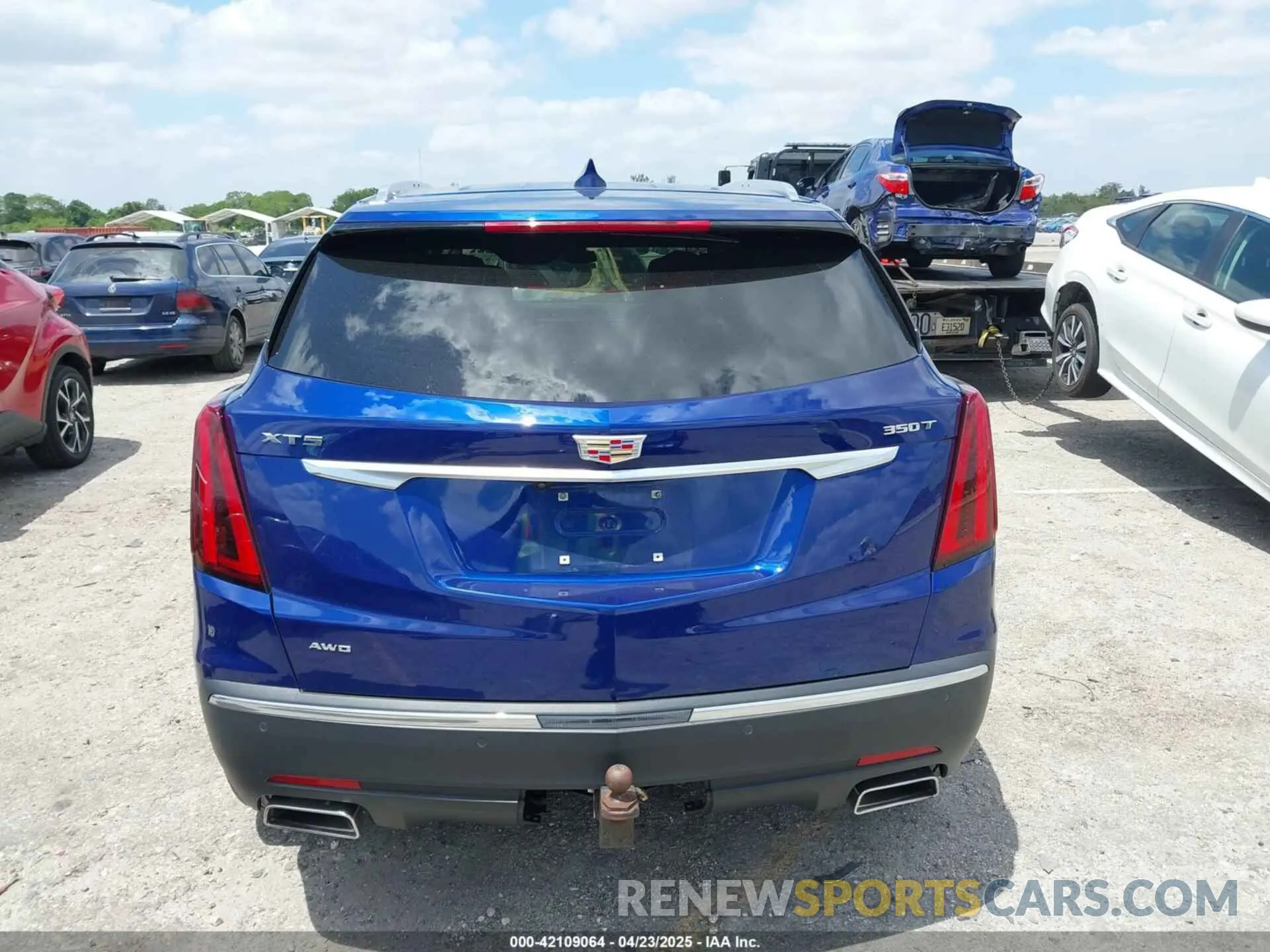 16 Photograph of a damaged car 1GYKNBR41RZ755169 CADILLAC XT5 2024