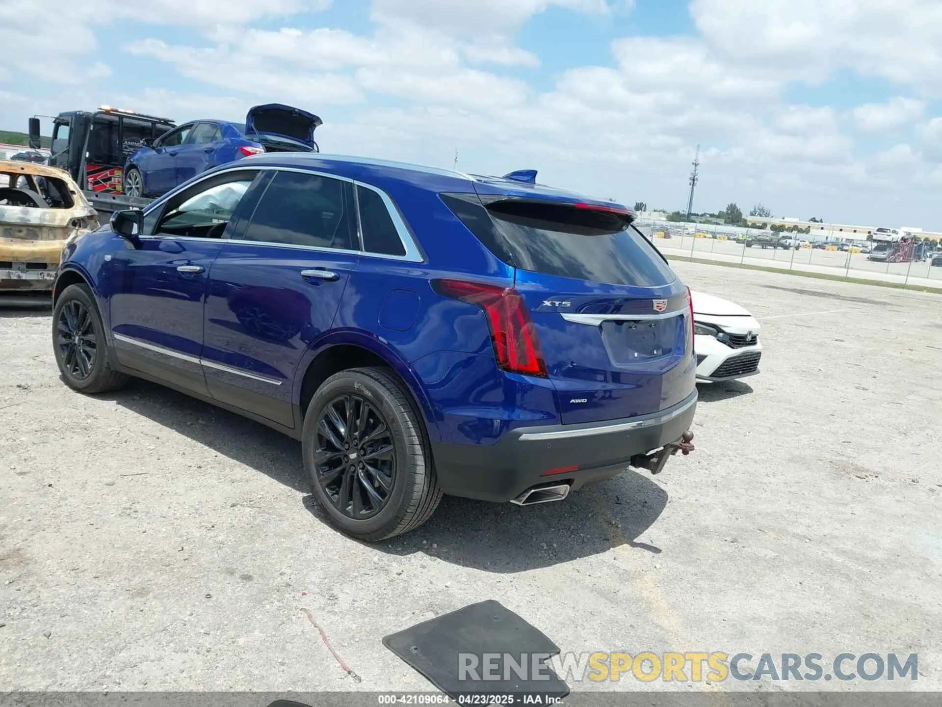 3 Photograph of a damaged car 1GYKNBR41RZ755169 CADILLAC XT5 2024