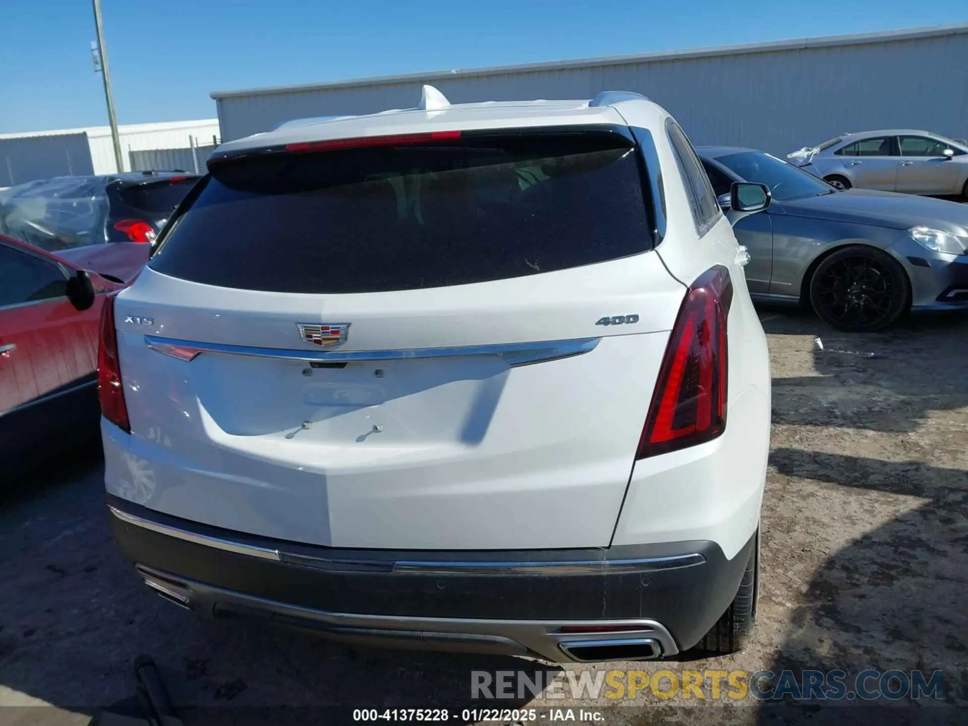 16 Photograph of a damaged car 1GYKNCRS2RZ743715 CADILLAC XT5 2024