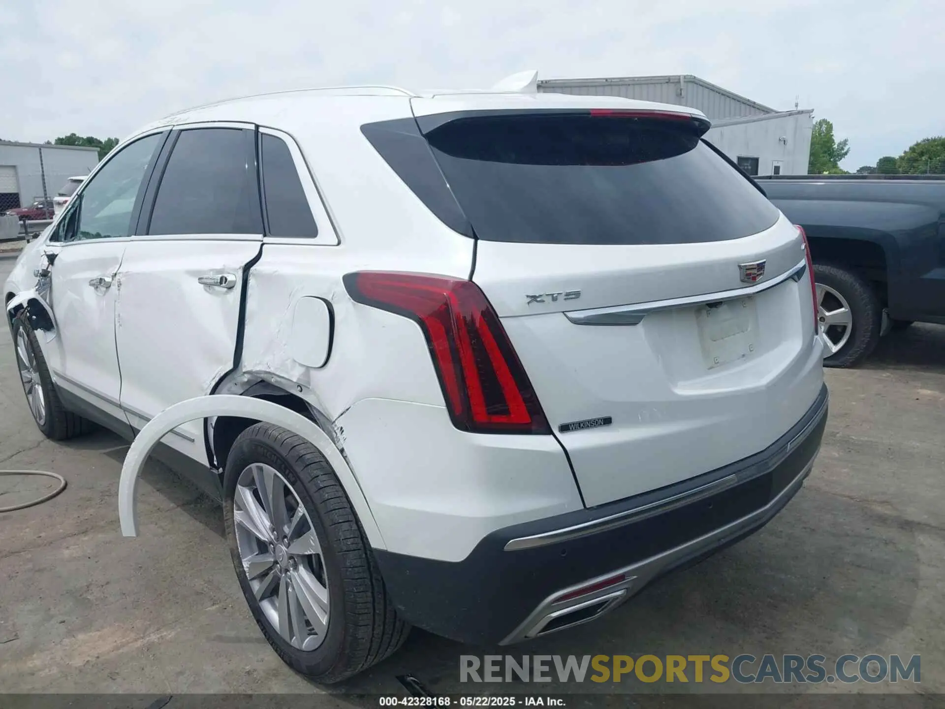 3 Фотография поврежденного автомобиля 1GYKNCRS4RZ720551 CADILLAC XT5 2024
