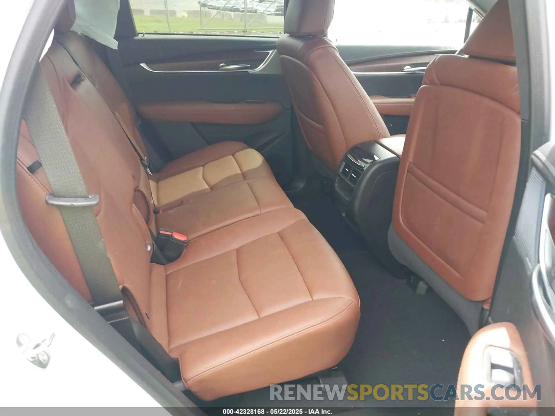 8 Фотография поврежденного автомобиля 1GYKNCRS4RZ720551 CADILLAC XT5 2024
