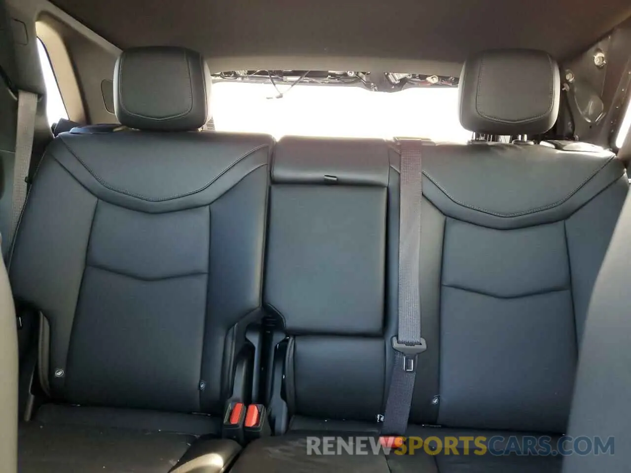 10 Photograph of a damaged car 1GYKNCRS6RZ718865 CADILLAC XT5 2024