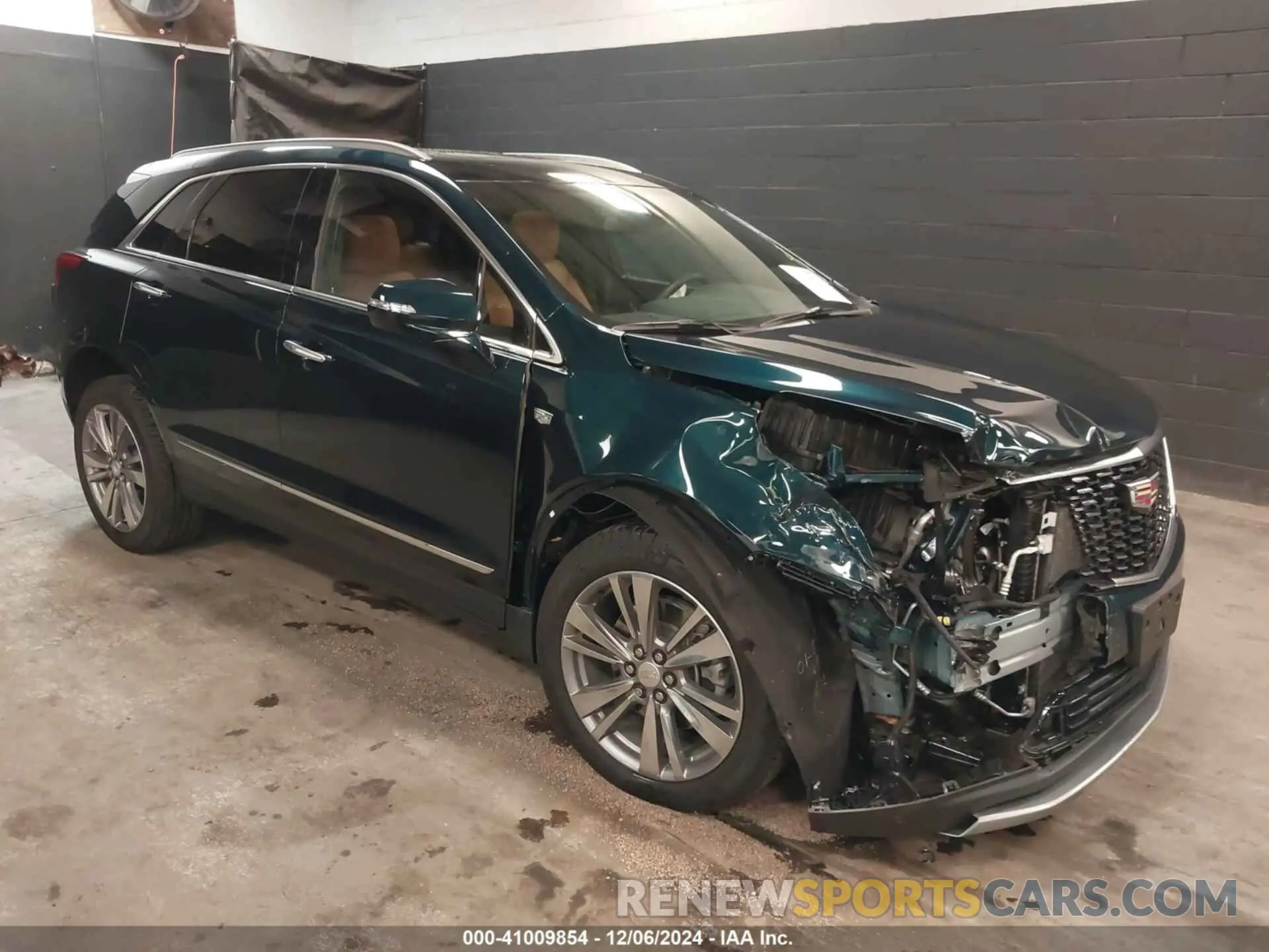 1 Photograph of a damaged car 1GYKNDRS0RZ736221 CADILLAC XT5 2024