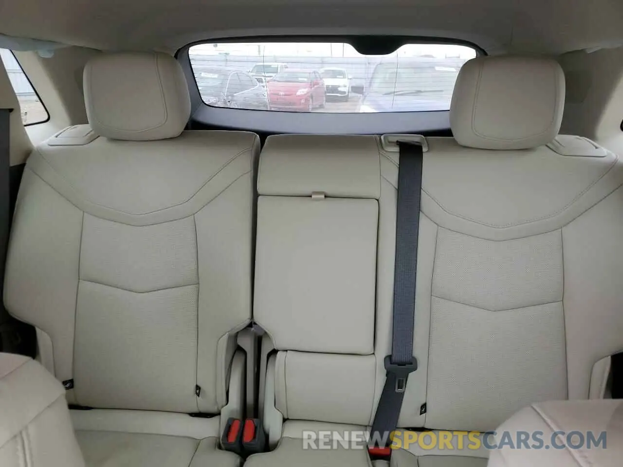 10 Photograph of a damaged car 1GYKNDRS6RZ733825 CADILLAC XT5 2024