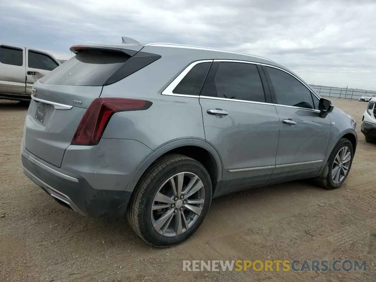 3 Photograph of a damaged car 1GYKNDRS6RZ733825 CADILLAC XT5 2024