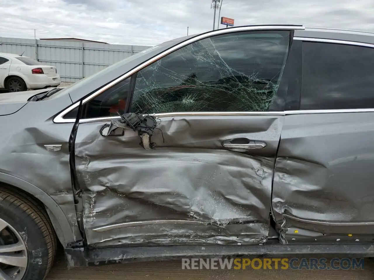 7 Photograph of a damaged car 1GYKNDRS6RZ733825 CADILLAC XT5 2024