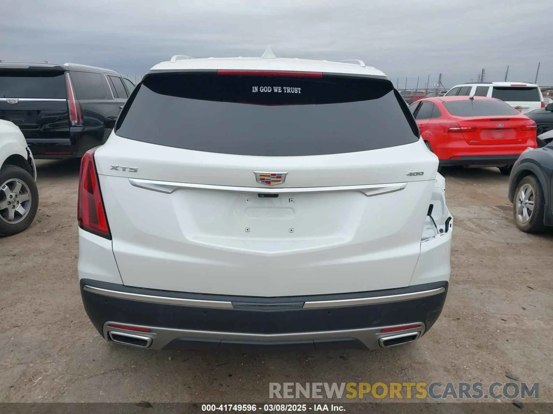 16 Photograph of a damaged car 1GYKNERSXRZ707816 CADILLAC XT5 2024