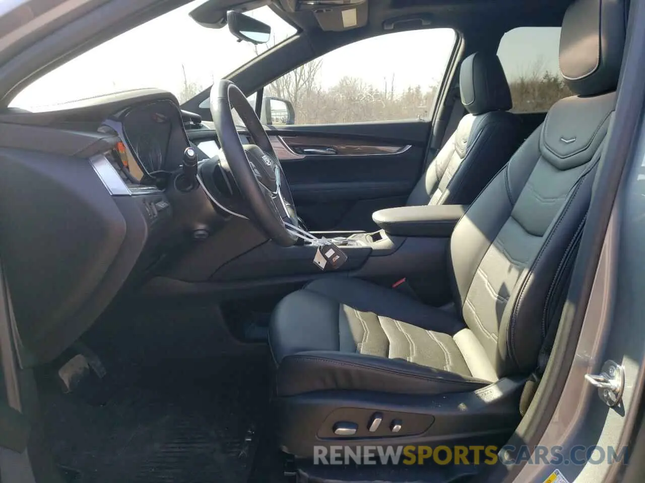 7 Фотография поврежденного автомобиля 1GYKNFRSXRZ741051 CADILLAC XT5 2024