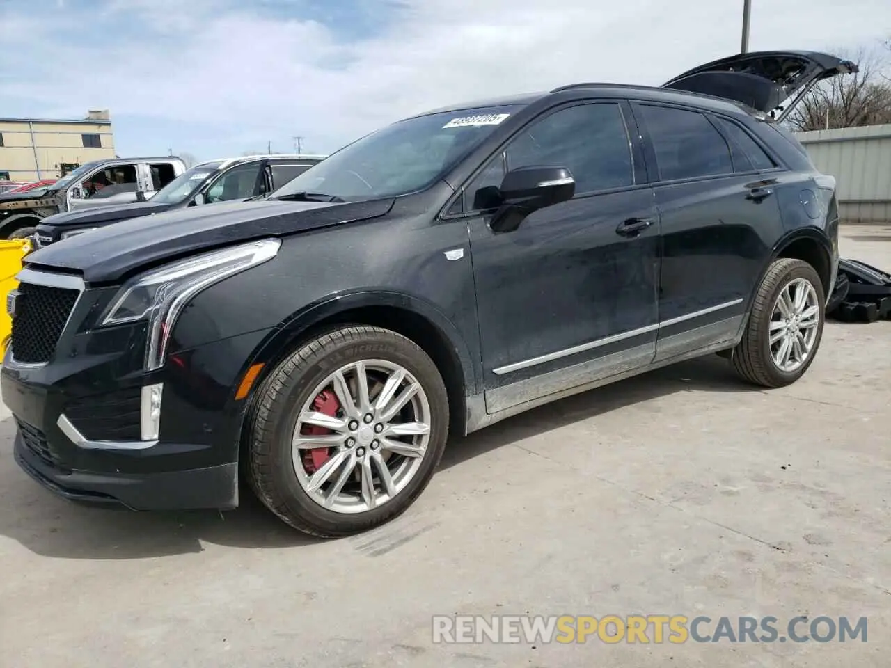 1 Photograph of a damaged car 1GYKNGRSXRZ706127 CADILLAC XT5 2024