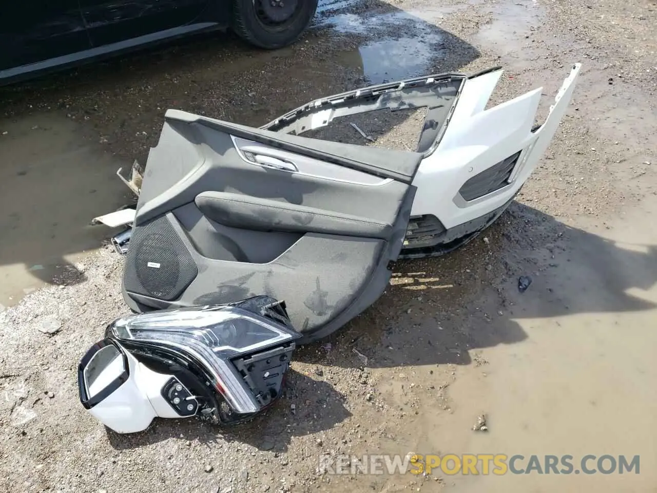 13 Photograph of a damaged car 1GYKNAR48SZ109529 CADILLAC XT5 2025