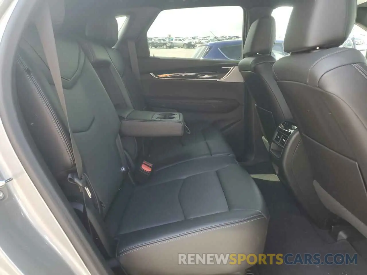 11 Photograph of a damaged car 1GYKNCR42SZ101857 CADILLAC XT5 2025