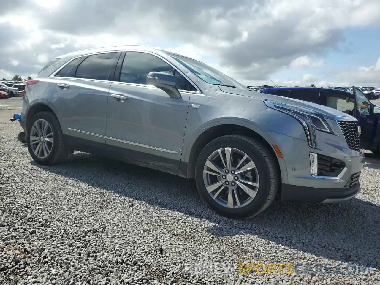 4 Photograph of a damaged car 1GYKNCR42SZ101857 CADILLAC XT5 2025