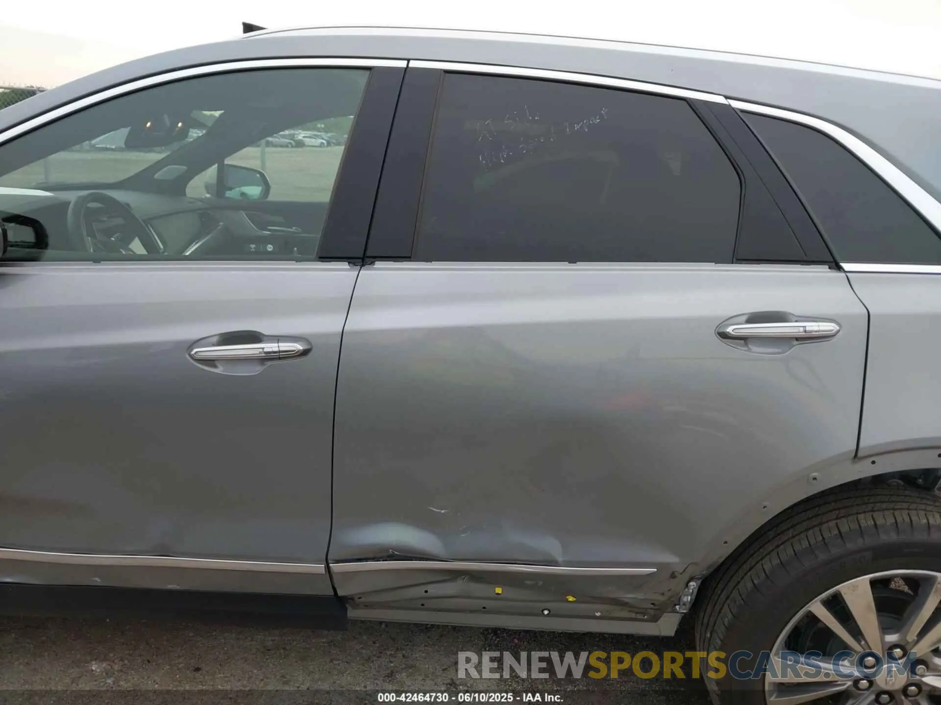 15 Photograph of a damaged car 1GYKNCRS0SZ101466 CADILLAC XT5 2025