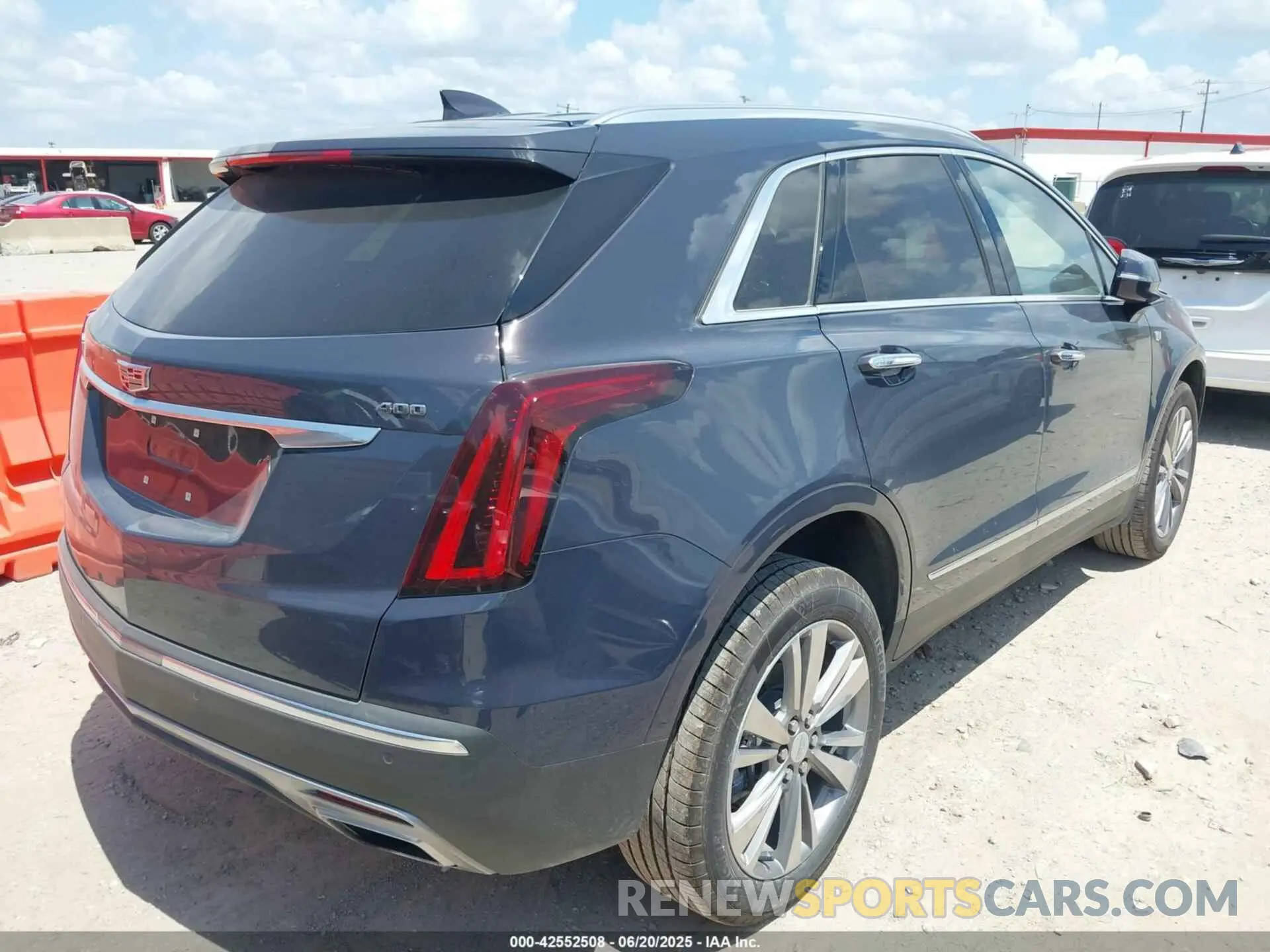 4 Фотография поврежденного автомобиля 1GYKNCRS2SZ119757 CADILLAC XT5 2025