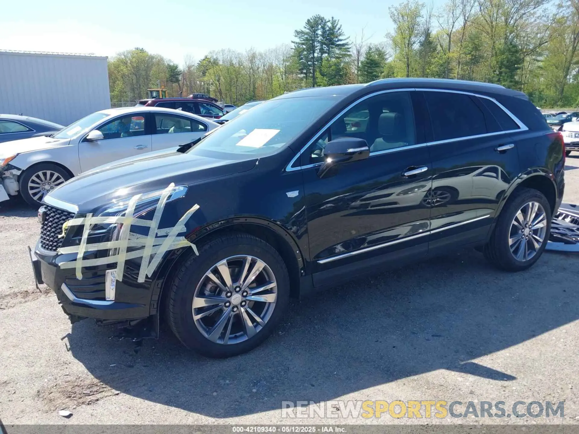 2 Photograph of a damaged car 1GYKNDR46SZ102077 CADILLAC XT5 2025