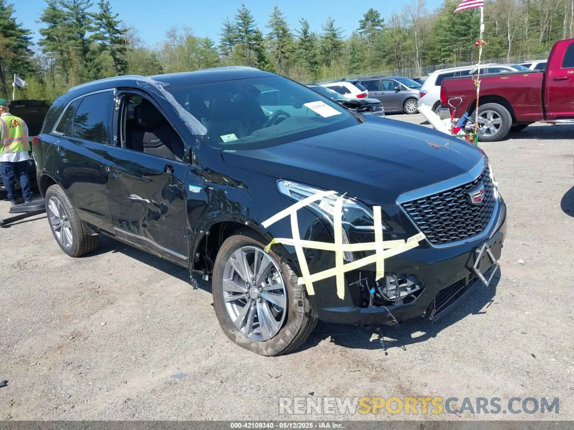 6 Photograph of a damaged car 1GYKNDR46SZ102077 CADILLAC XT5 2025