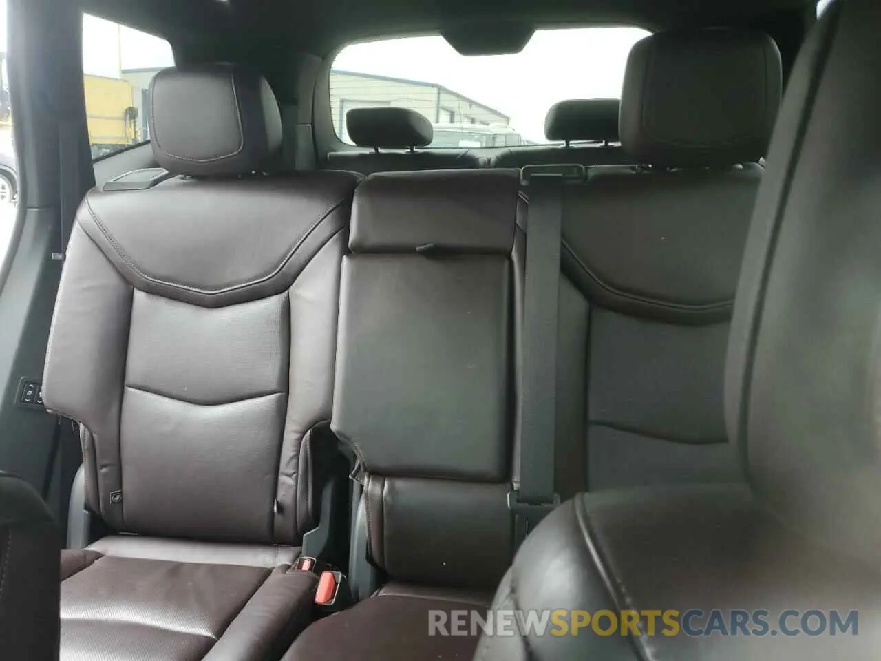 10 Photograph of a damaged car 1GYKPCRS8LZ112792 CADILLAC XT6 2020