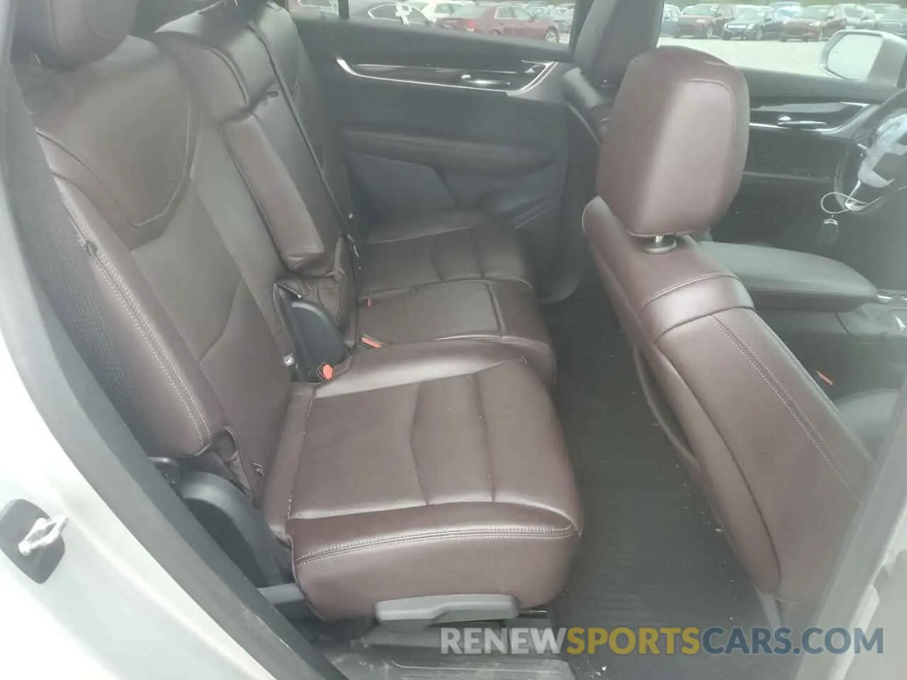 11 Photograph of a damaged car 1GYKPCRS8LZ112792 CADILLAC XT6 2020