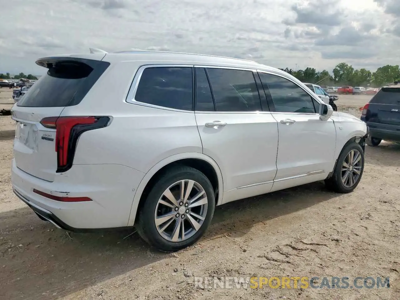 3 Photograph of a damaged car 1GYKPCRS9LZ107178 CADILLAC XT6 2020