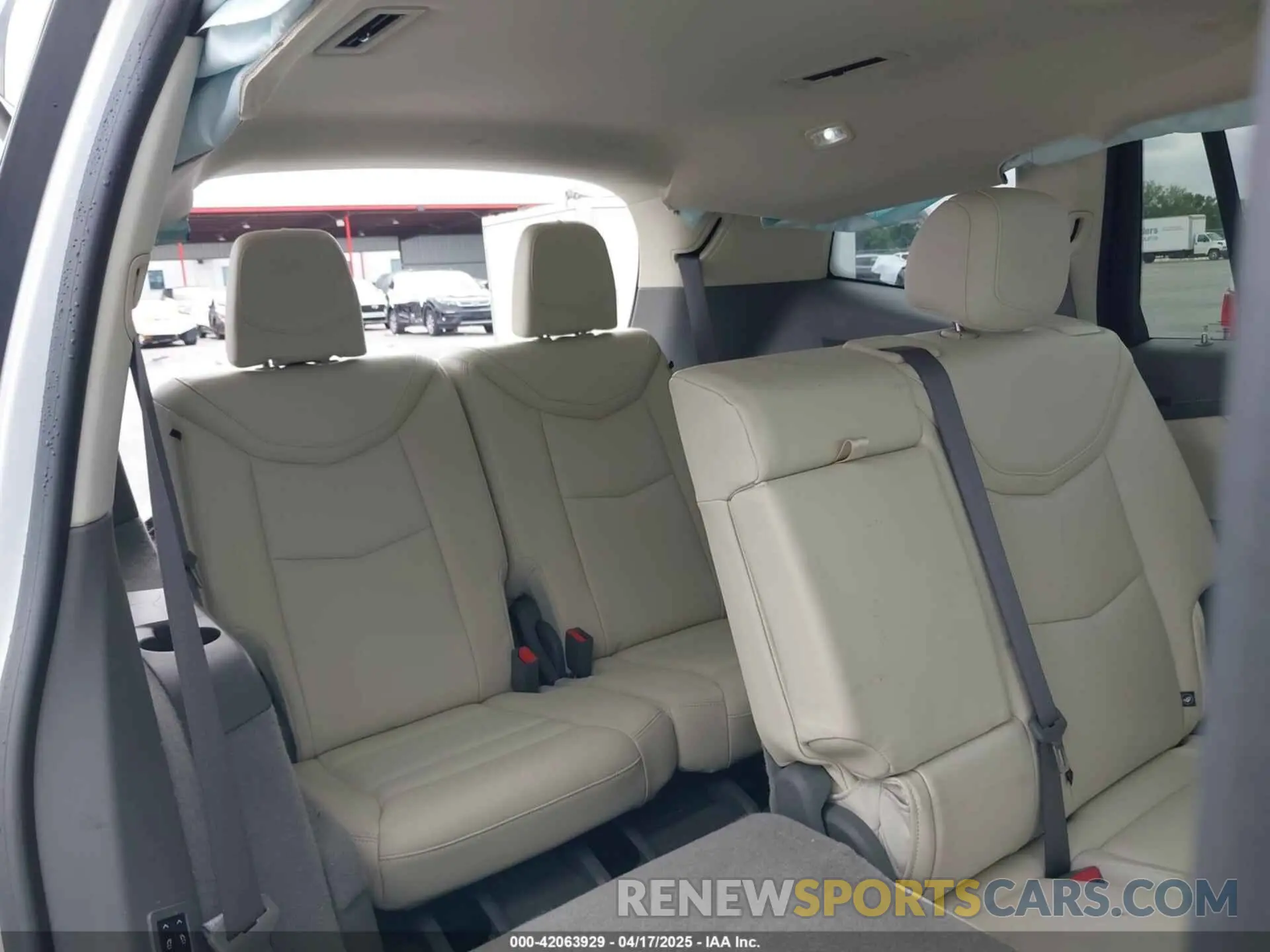 8 Photograph of a damaged car 1GYKPCRS9LZ115507 CADILLAC XT6 2020