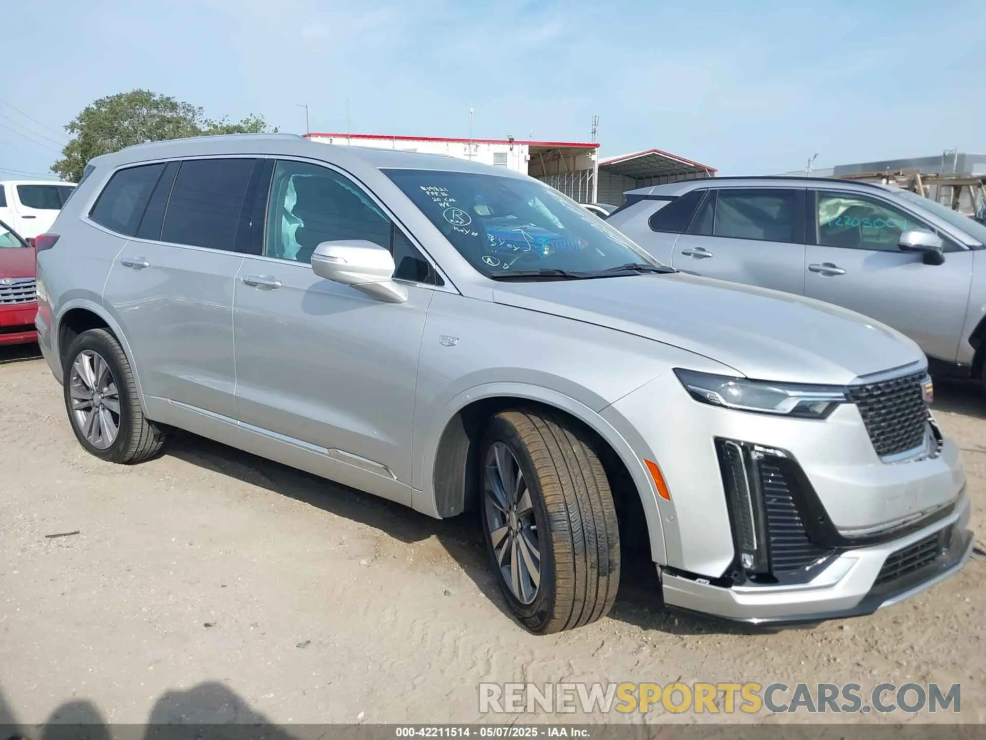 1 Photograph of a damaged car 1GYKPCRSXLZ136057 CADILLAC XT6 2020
