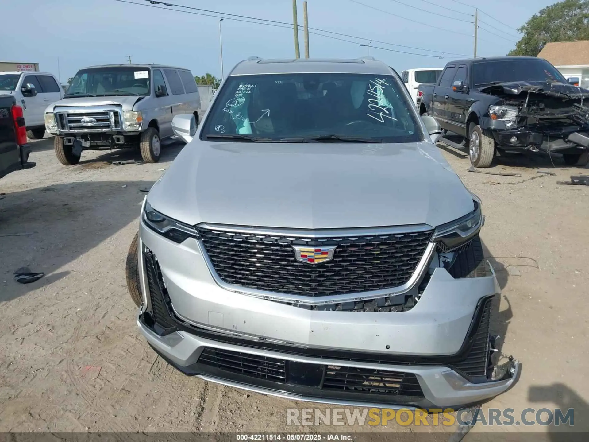 12 Photograph of a damaged car 1GYKPCRSXLZ136057 CADILLAC XT6 2020