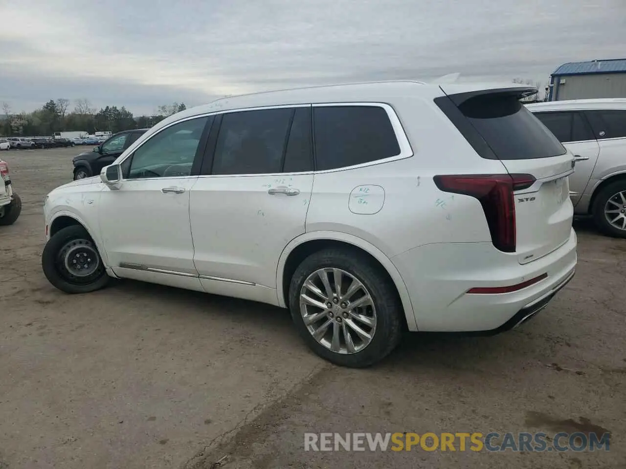 2 Photograph of a damaged car 1GYKPDRS0LZ135926 CADILLAC XT6 2020