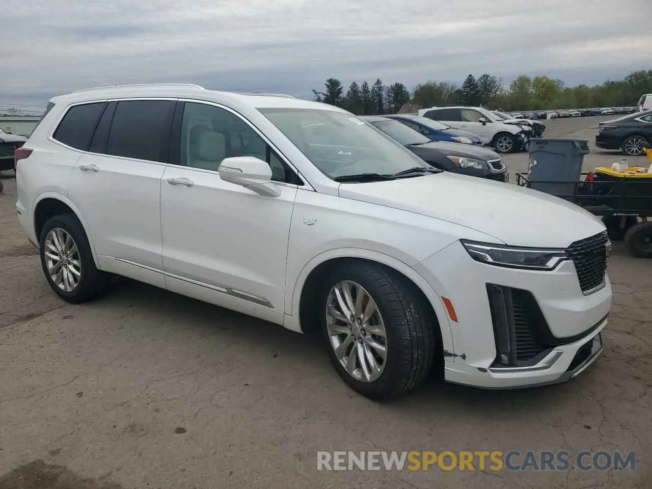 4 Photograph of a damaged car 1GYKPDRS0LZ135926 CADILLAC XT6 2020