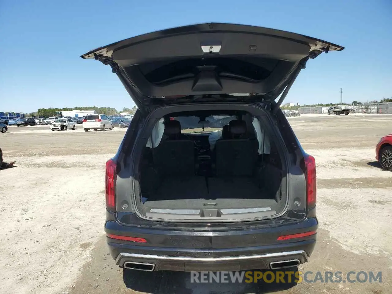 6 Photograph of a damaged car 1GYKPDRS2LZ138648 CADILLAC XT6 2020