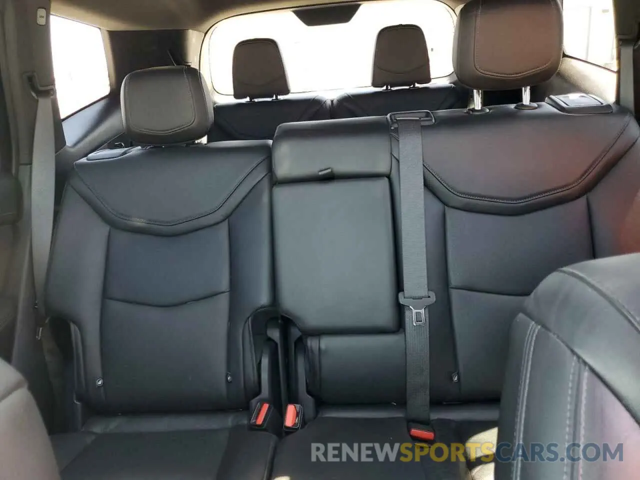 10 Photograph of a damaged car 1GYKPDRS4LZ232529 CADILLAC XT6 2020
