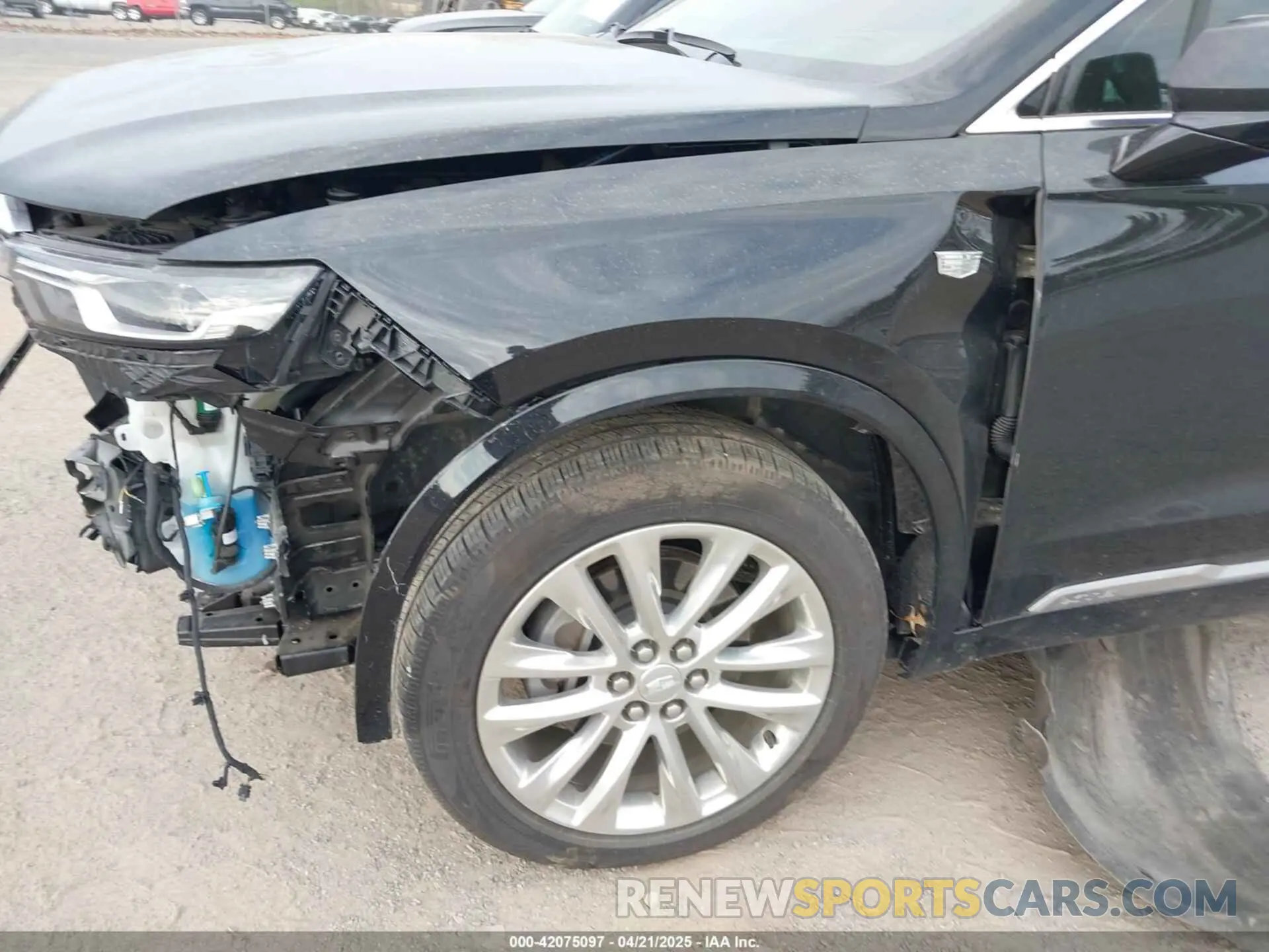 18 Photograph of a damaged car 1GYKPDRS6LZ223623 CADILLAC XT6 2020