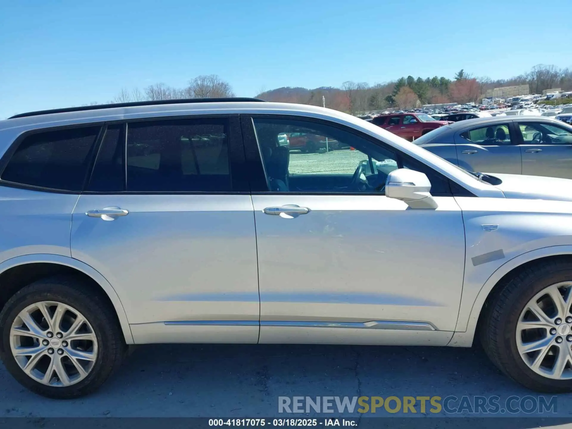 13 Photograph of a damaged car 1GYKPGRS8LZ101542 CADILLAC XT6 2020