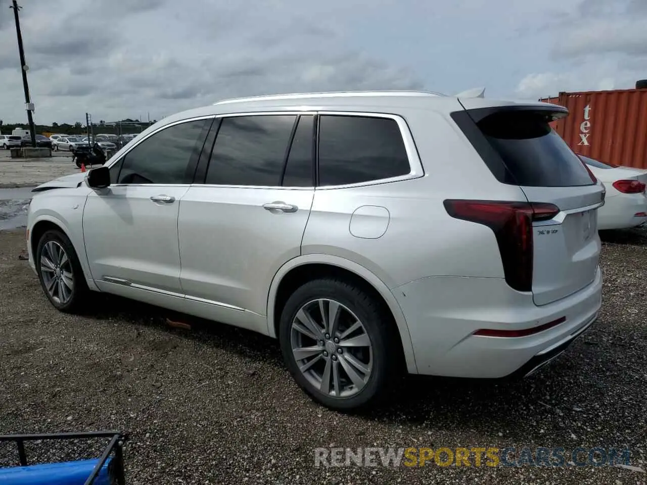 2 Photograph of a damaged car 1GYKPCRS3MZ230783 CADILLAC XT6 2021