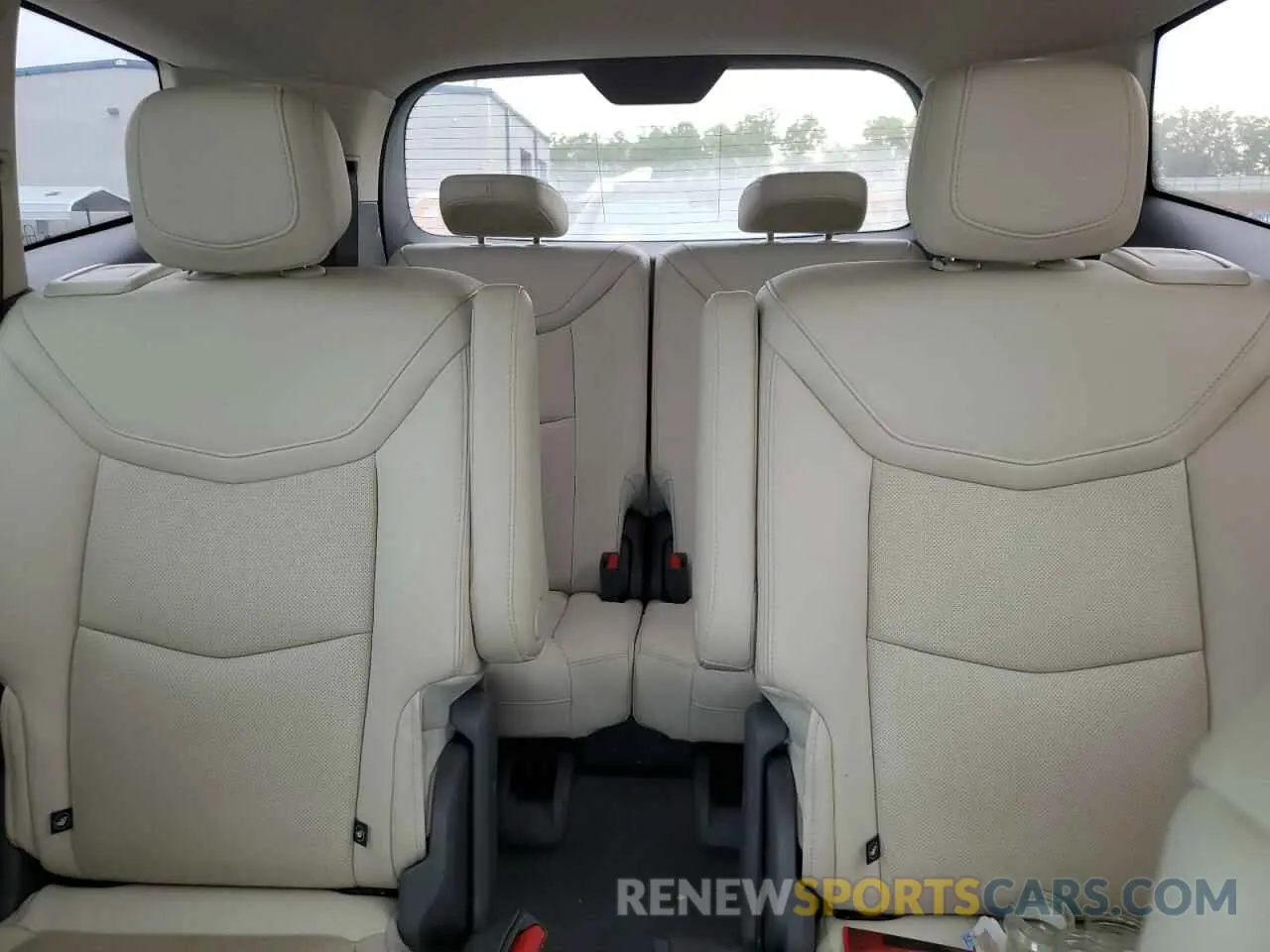 10 Photograph of a damaged car 1GYKPCRS8MZ185422 CADILLAC XT6 2021