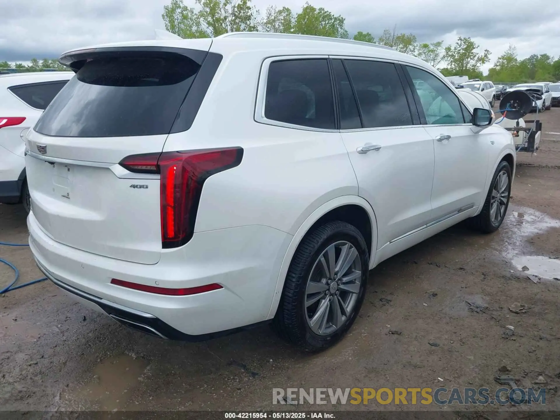 4 Photograph of a damaged car 1GYKPDRS0MZ141453 CADILLAC XT6 2021