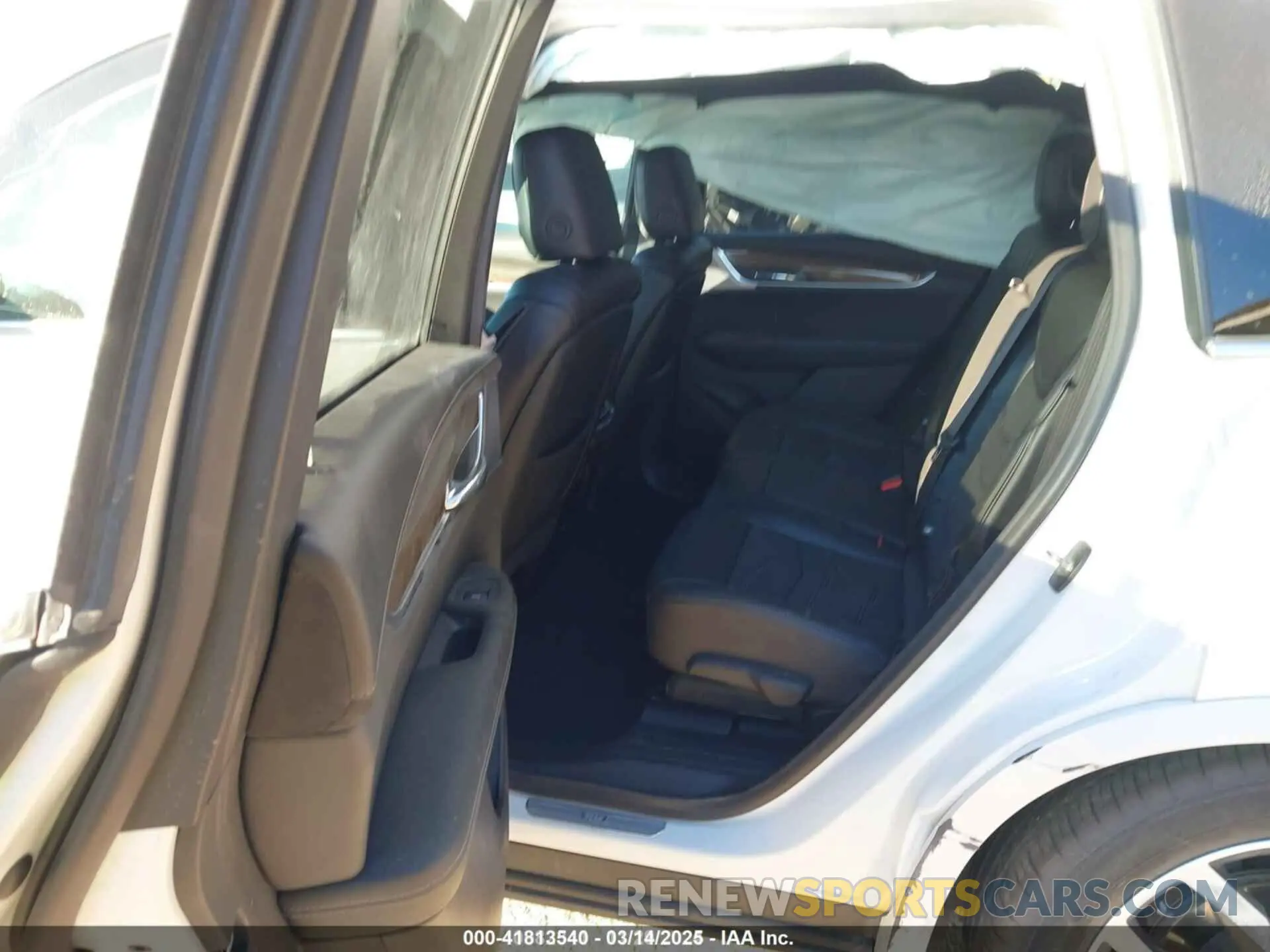 8 Фотография поврежденного автомобиля 1GYKPFRS1MZ145104 CADILLAC XT6 2021