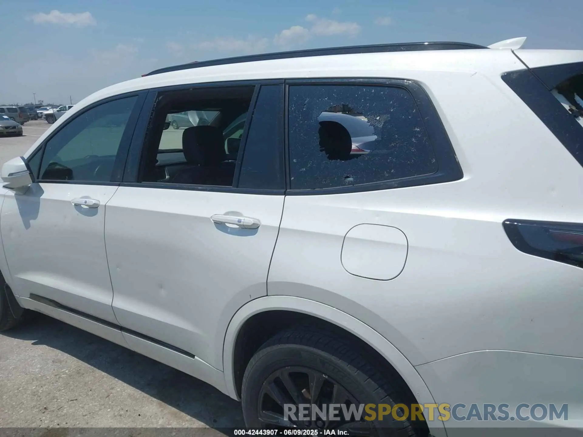 17 Фотография поврежденного автомобиля 1GYKPGRS4MZ222263 CADILLAC XT6 2021